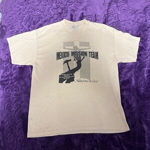 2001 Vintage Hanes T-Shirt Mexican Mission Trip Jesus Christ Men's Size Large